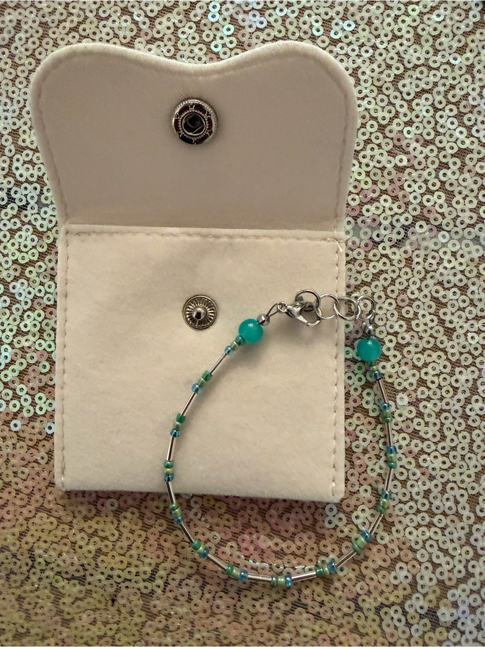 Turquoise Beaded Womens Bracelet - Unbranded